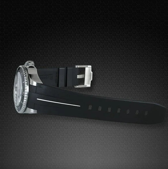 RubberB M107 Black/White with buckle Strap - detail