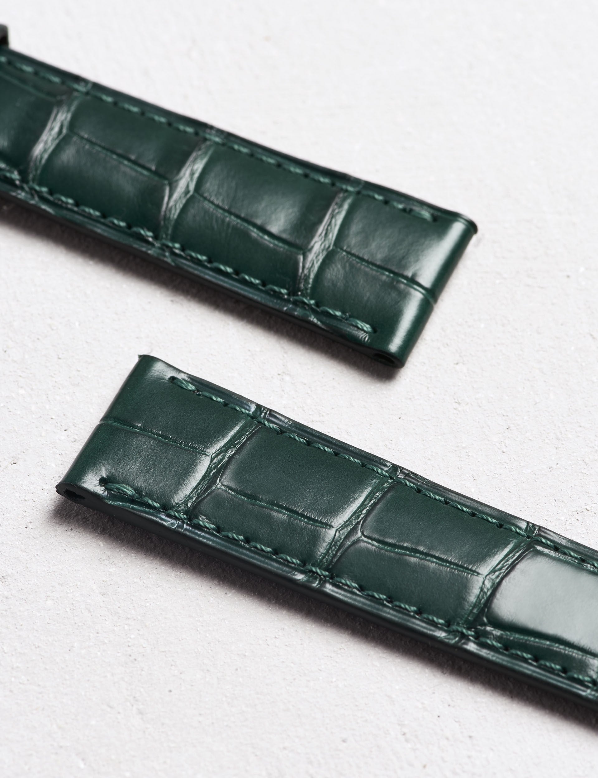 Camille Fournet Alligator sq-scale - Bottle Green