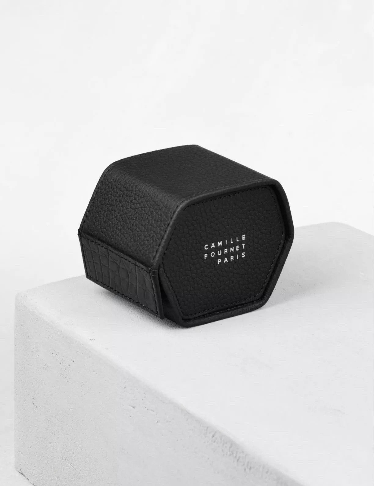 34.33  Single watch case by Camille Fournet