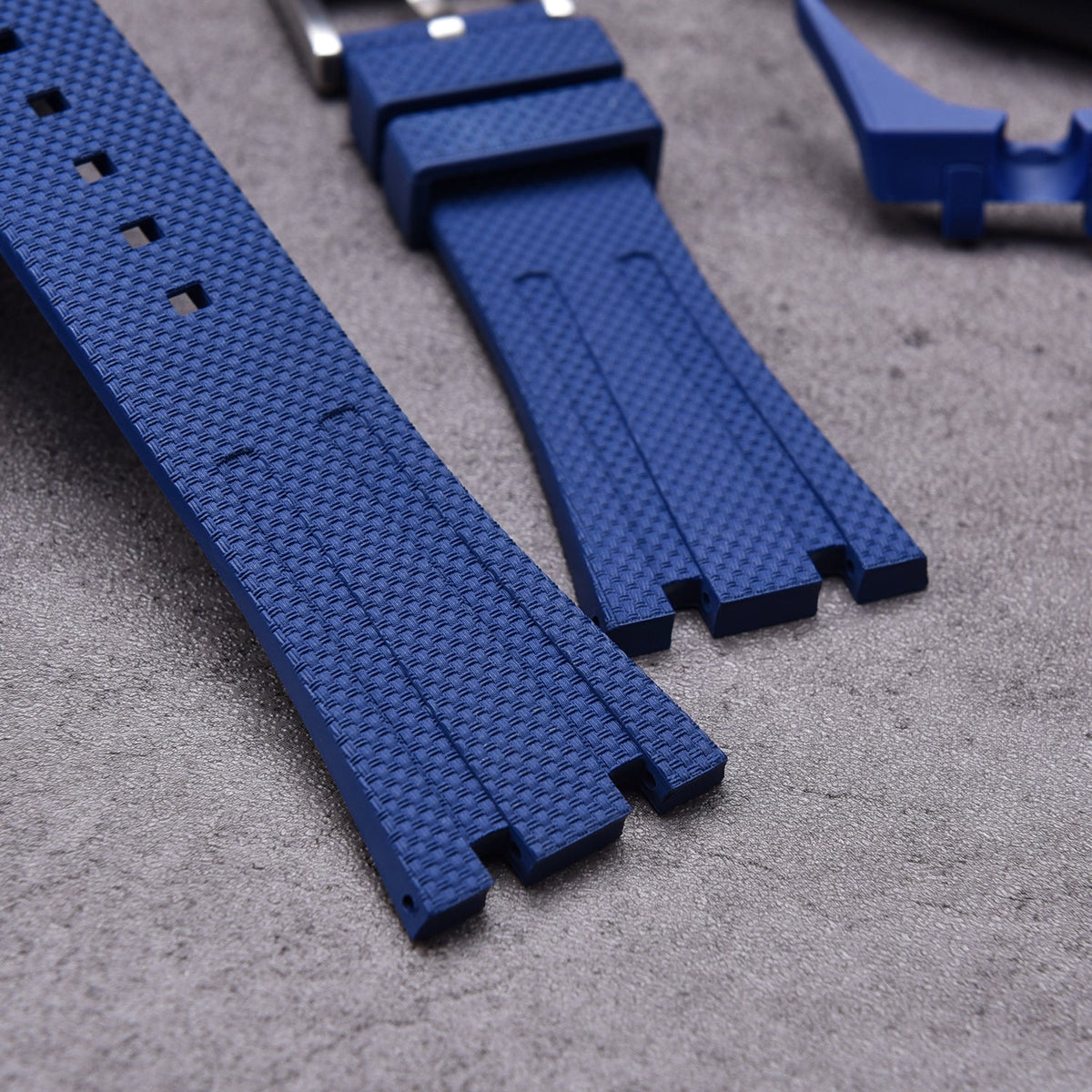 Rubber strap and case for AP x Swatch Blue KronoKeeper – rubber texture